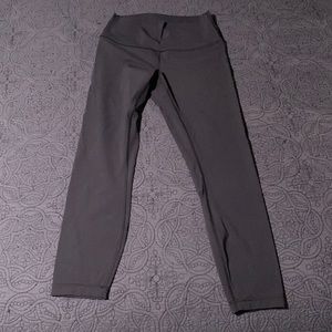 *Discontinued* Lululemon Wunder Under HR 23” Crop